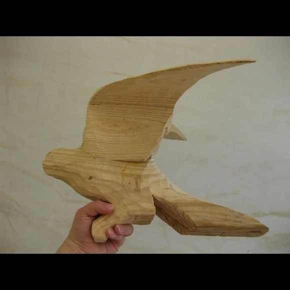 Flying falcon hanging sculpture fine art carving - Picture 7 of 9
